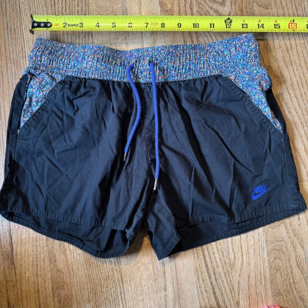 Nike Sportswear Womens Black Cotton Shorts Confetti Print Waistband Size S